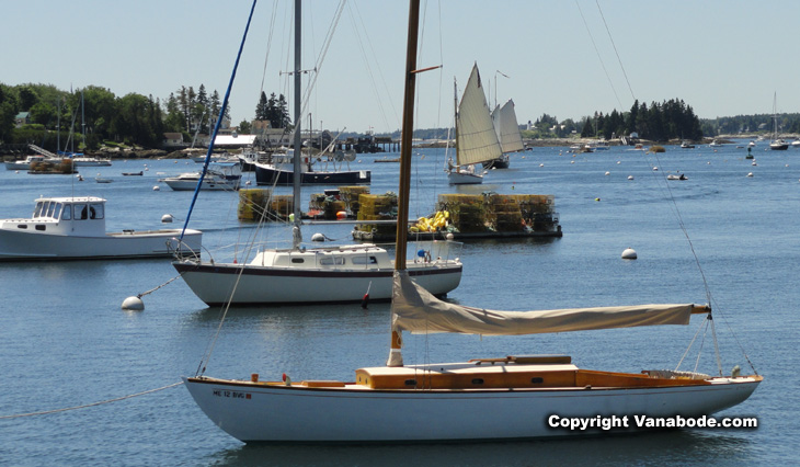 maine boothbay harbor boats picture