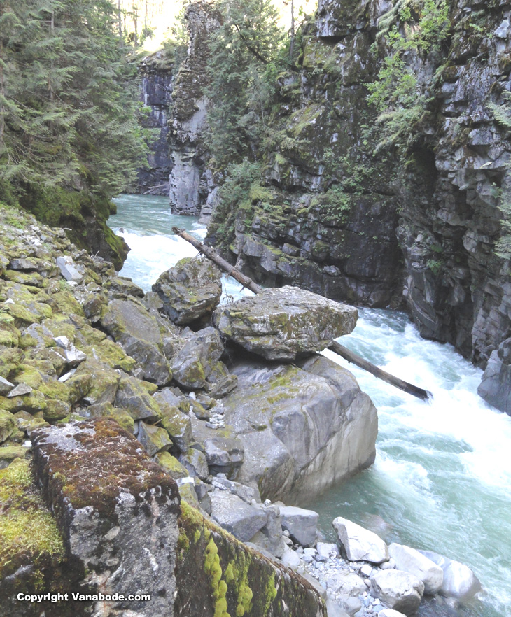 coquihalla gorge and canyon picture in between two of the othello tunnels picture