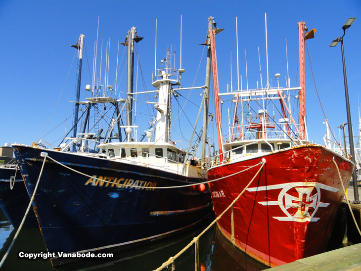 large fishing boats in the new bedford wharf