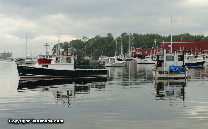 marinas around fort sewell