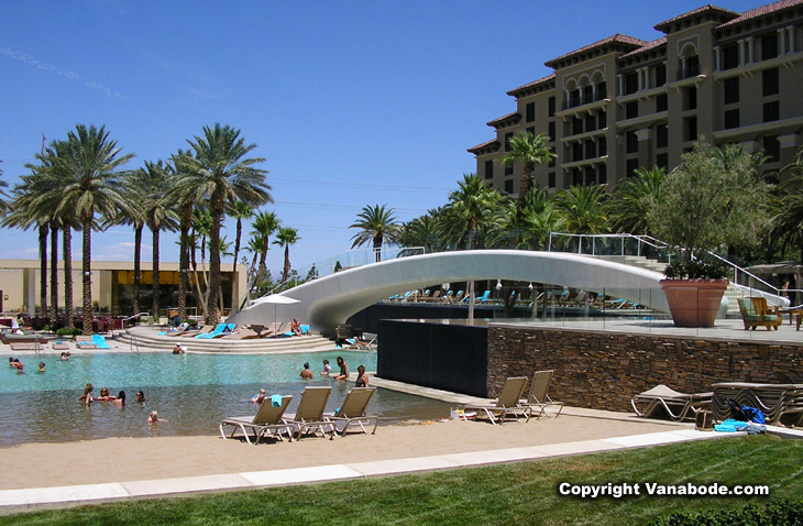 picture of pool at green valley ranch las vegas