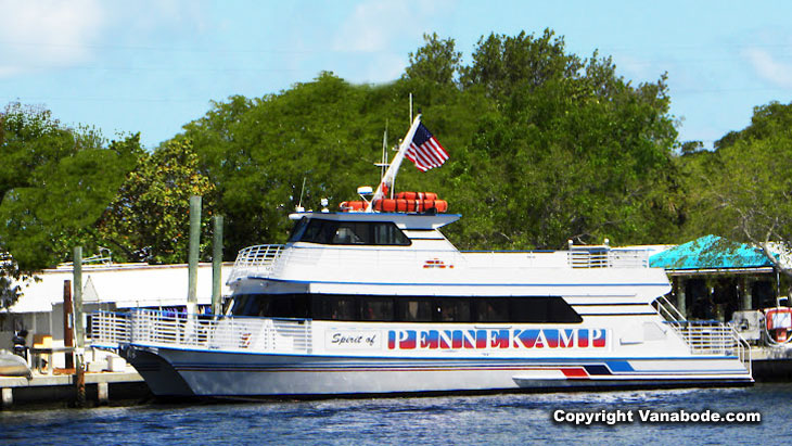 picture of spirit of pennekamp glass bottom boat