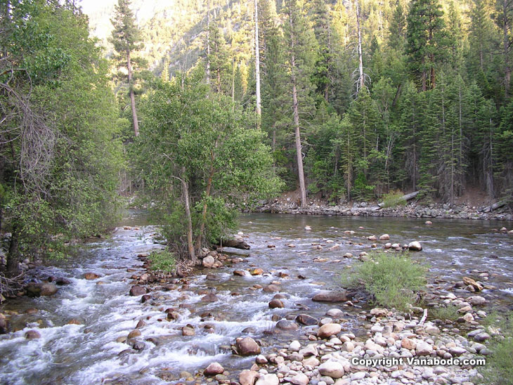 kings canyon river picture