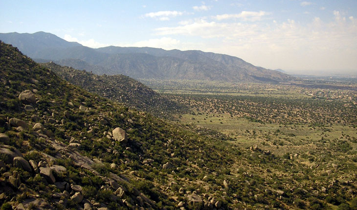 picture looking over albuquerque new mexico from sandia tramway