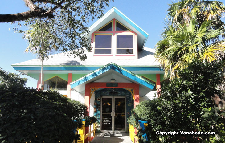 picture of sanibel island visitor information house