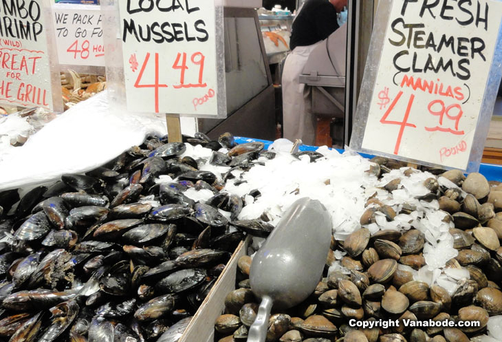 shellfish for sale in pike place public market seattle washington