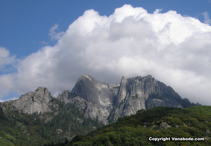 sequoia castle rocks picture