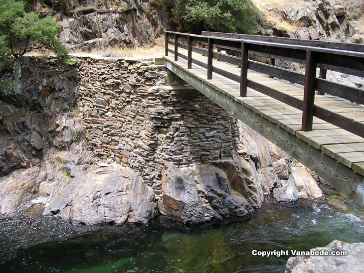 Sequoia foot bridge on hike in the foothills picture