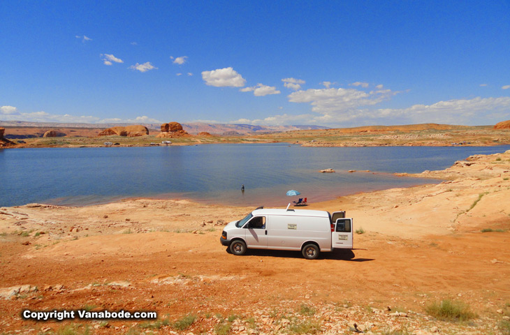 waterfront lake powell camping for free in utah