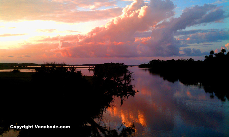 tomoka state park sunset over the water picture