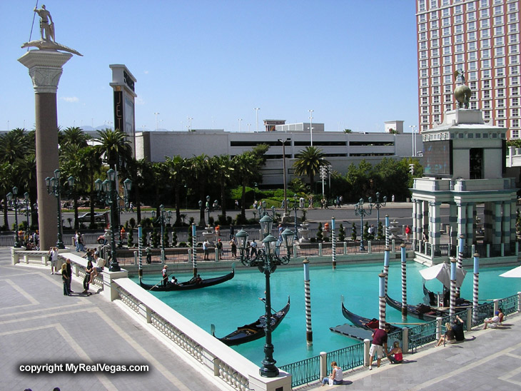 venetian las vegas gondola picture