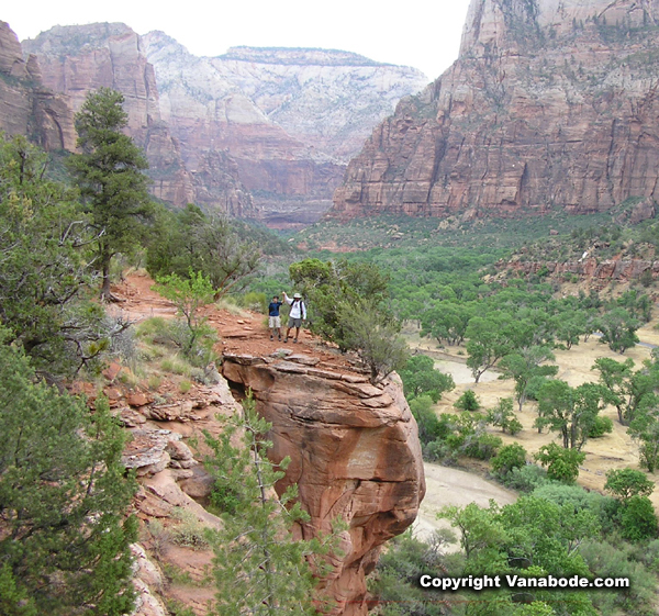 emerald pools trail hikers picture